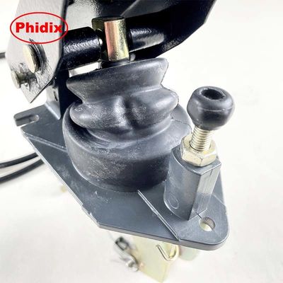 CH530/CH531 Pedali di accelerazione pesanti per camion e macchinari fuoristrada. Sistema di ritorno a molla a doppia configurazione. Progettazione resistente a bassa manutenzione e resistenza alla corrosione.